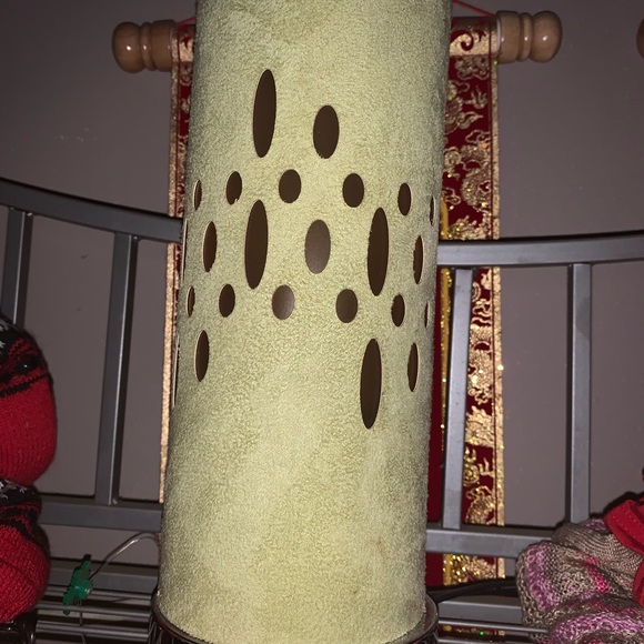 Cute lil’ accent lamp. Faux suede. - Picture 3 of 4